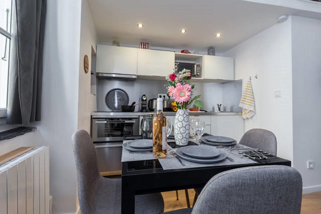 Angle Droit- Loft Charmant Et Atypique, Climatisation, Vieux-นีซ ภายนอก รูปภาพ