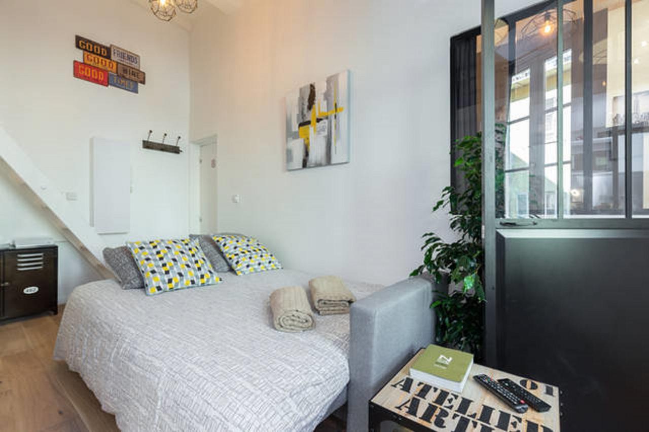 Angle Droit- Loft Charmant Et Atypique, Climatisation, Vieux-นีซ ภายนอก รูปภาพ