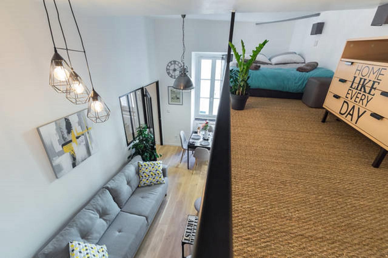 Angle Droit- Loft Charmant Et Atypique, Climatisation, Vieux-นีซ ภายนอก รูปภาพ